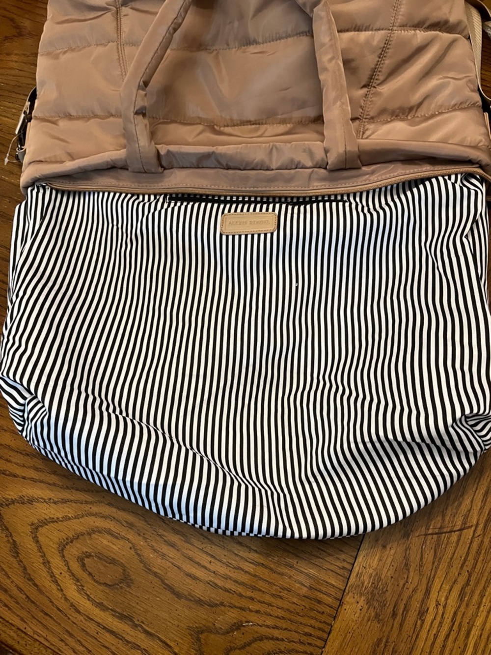 Alexis Bendel Blush Tan Quilted Tote with Adjustable Strap, NWOT - Picture 9 of 16